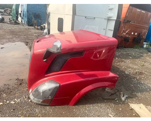 VOLVO TRUCK VNL Hood