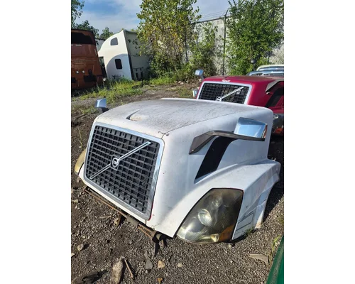 VOLVO TRUCK VNL Hood
