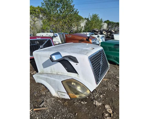VOLVO TRUCK VNL Hood