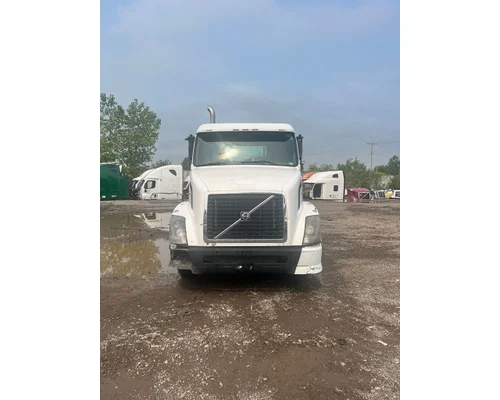 VOLVO TRUCK VNL Hood