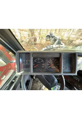 VOLVO TRUCK VNL Instrument Cluster