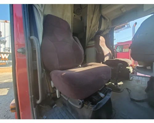 VOLVO TRUCK VNL Seat, Front