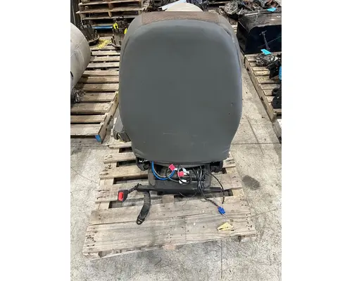 VOLVO TRUCK VNL Seat, Front
