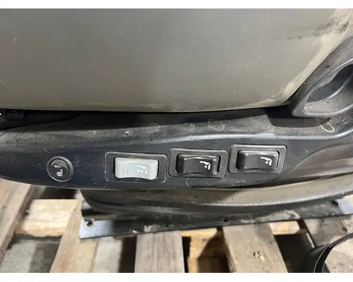 VOLVO TRUCK VNL Seat, Front