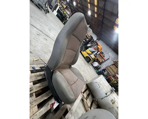 VOLVO TRUCK VNL Seat, Front