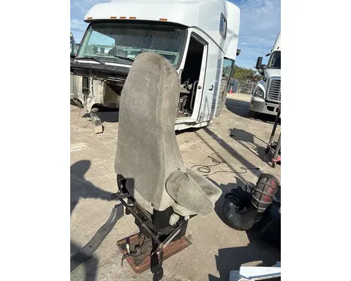 VOLVO TRUCK VNL Seat, Front