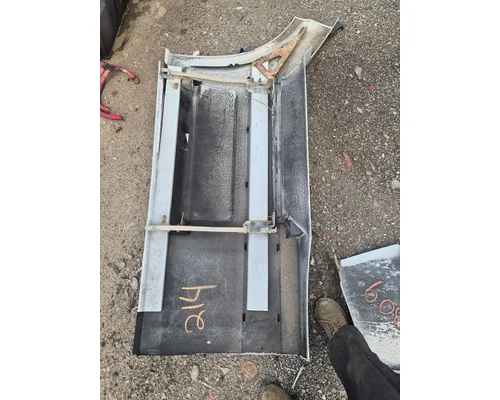 VOLVO TRUCK VNL Side Fairing