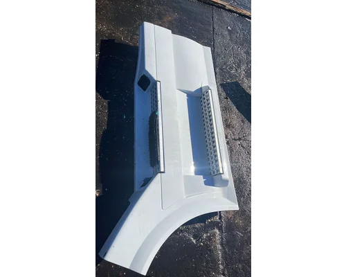 VOLVO TRUCK VNL Skirt