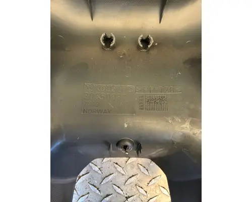 VOLVO TRUCK VNL Steering Column