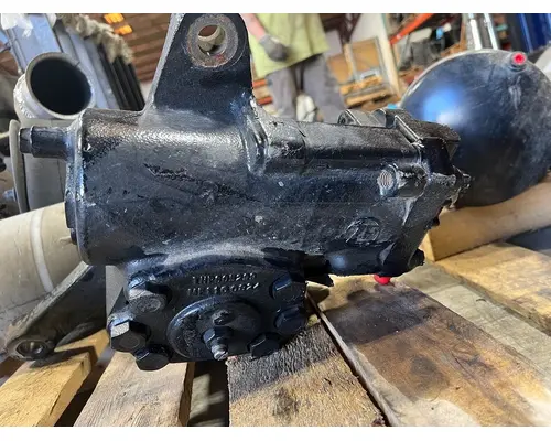 VOLVO TRUCK VNL Steering Gear  Rack