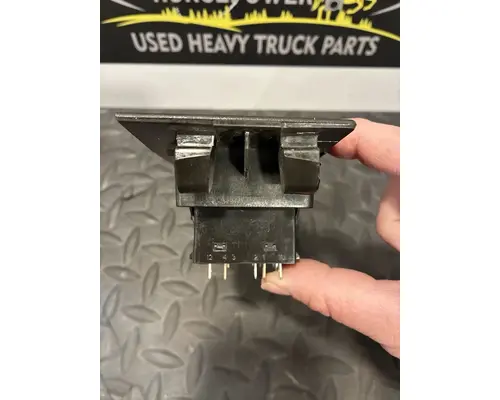 VOLVO TRUCK VNL Switch, misc 
