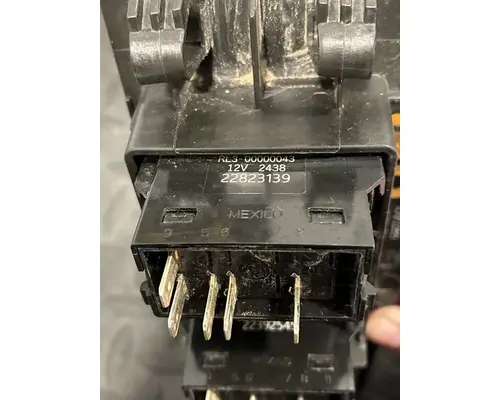 VOLVO TRUCK VNL Switch, misc 