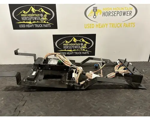 VOLVO TRUCK VNL Switch, misc 