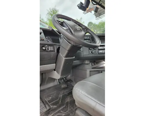 VOLVO TRUCK VNR Steering Column