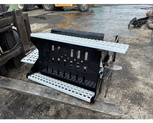 VOLVO TRUCK  Body Parts, Misc.
