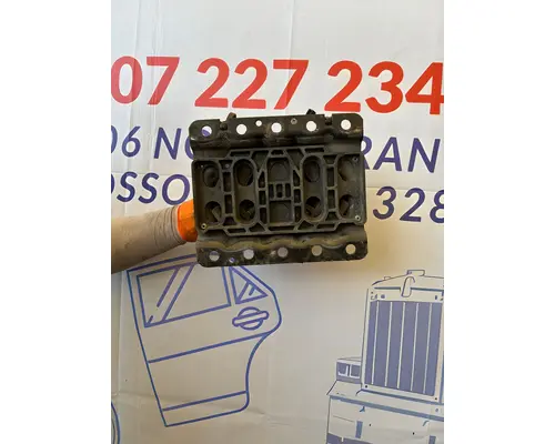 VOLVO TRUCK  Engine Mounts
