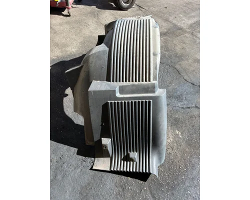 VOLVO TRUCK  Fender