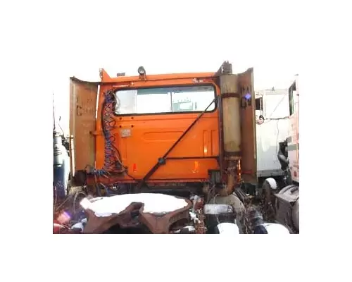 VOLVO/WHITE WCL Cab Clip