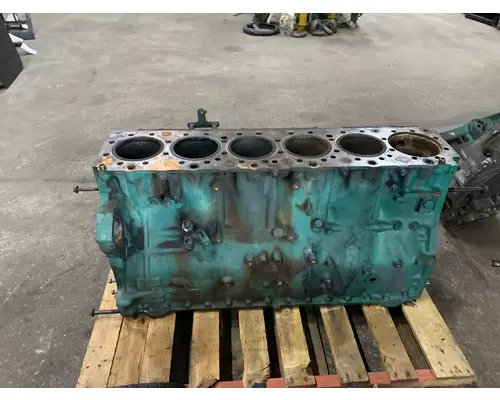 VOLVO 1001968 Cylinder Block