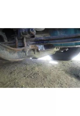 VOLVO 12500 Fr Axle Beam (2WD)