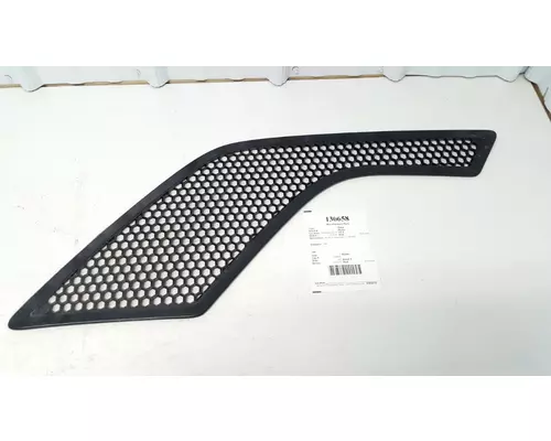 VOLVO 20413696 Grille