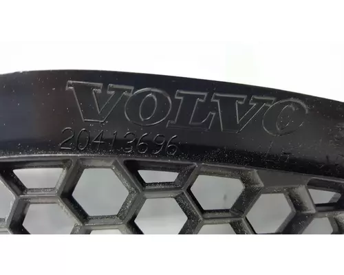 VOLVO 20413696 Grille