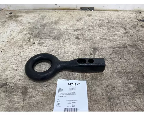VOLVO 20434198 Tow Hooks