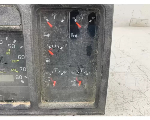 VOLVO 20481855P01 Instrument Cluster