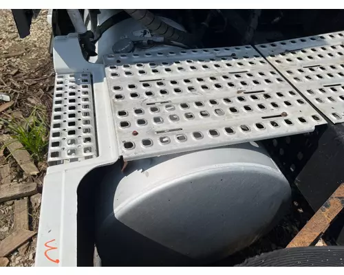 VOLVO 21161051 Fuel Tank