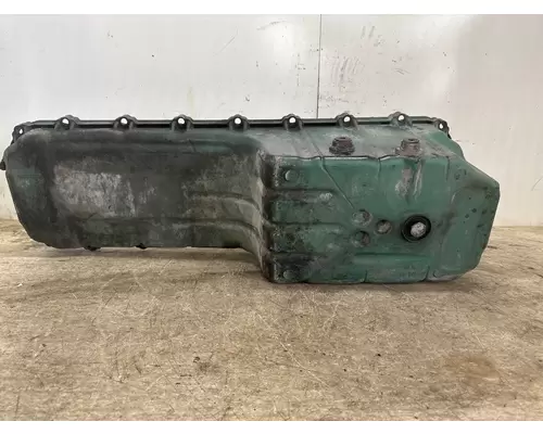 VOLVO 21368390 Oil Pan