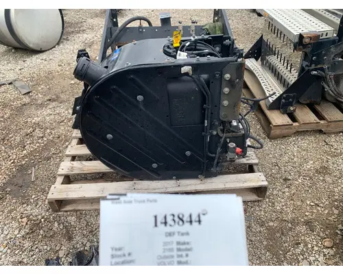 VOLVO 21839987 DEF Tank