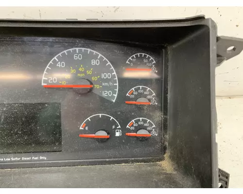 VOLVO 22261637-P01 Instrument Cluster