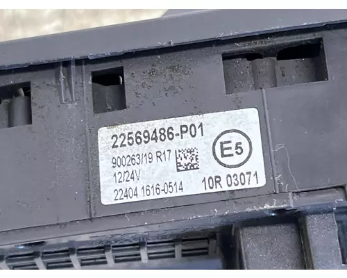 VOLVO 22569486-P01 Door Electrical Switch