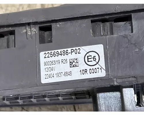 VOLVO 22569486-P02 Door Electrical Switch