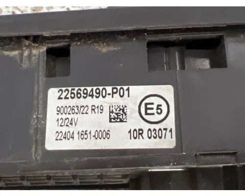 VOLVO 22569490-P01 Door Electrical Switch