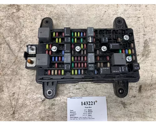 VOLVO 23644736 Fuse Box