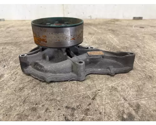 VOLVO 24070789 Water Pump