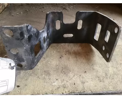 VOLVO 670 Bumper Bracket, Front