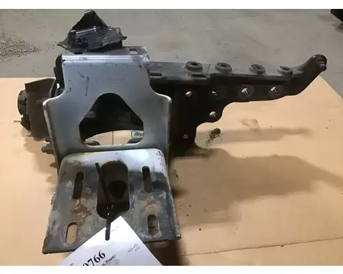 VOLVO 670 Bumper Bracket, Front