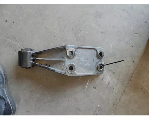 VOLVO 670 Cab Mount 