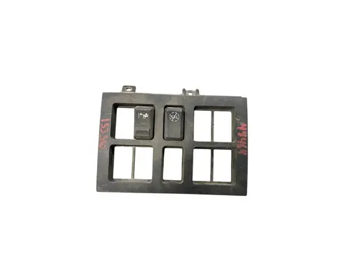 VOLVO 670 Dash  Console Switch