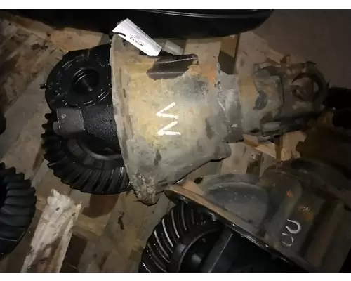 VOLVO 670 Differential Assembly