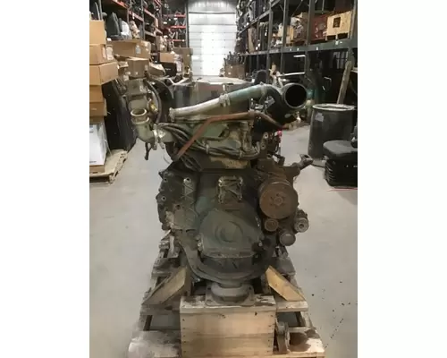 VOLVO 670 Engine Assembly