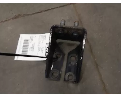 VOLVO 670 Mounts, Cab