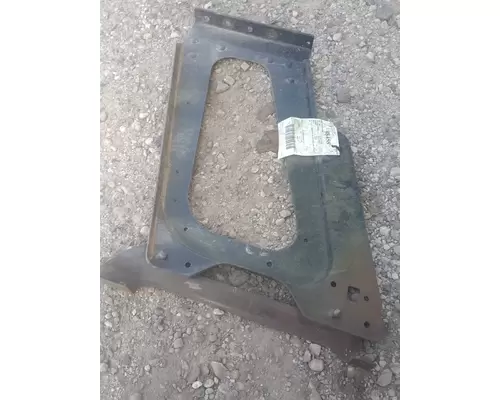 VOLVO 670 Side Skirt Bracket