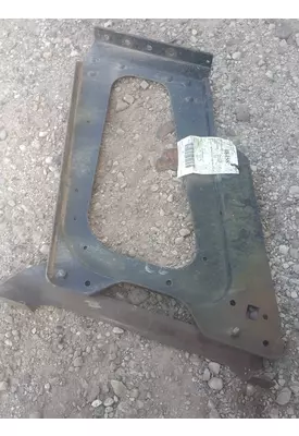 VOLVO 670 Side Skirt Bracket