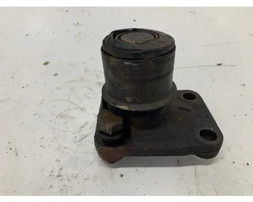 VOLVO 8024614 Engine Mounts