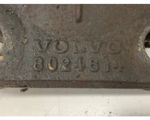 VOLVO 8024614 Engine Mounts