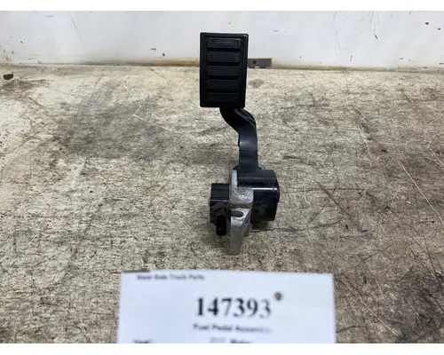 VOLVO 82734049 Fuel Pedal Assembly
