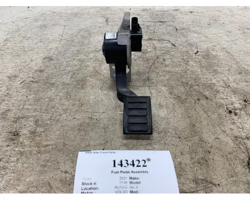 VOLVO 82734053 Fuel Pedal Assembly